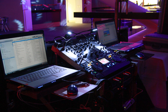 Discos for hire, DJ's, Hosts, Wedding DJ's - Oxfordshire, London ...