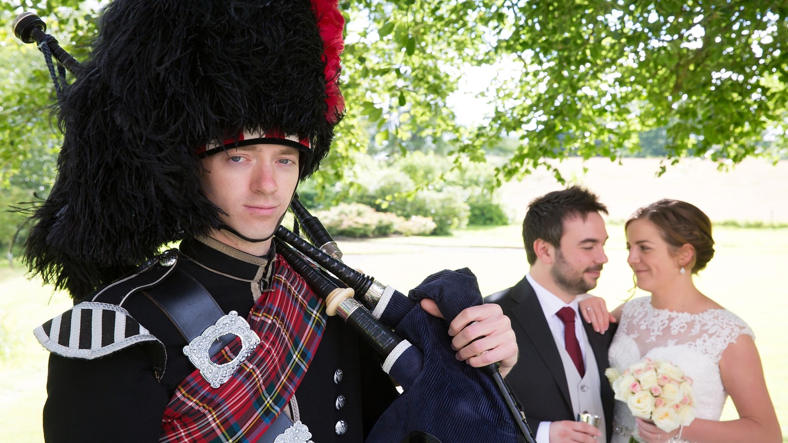 Bagpipers for hire, Wedding Bagpipers, Scottish Piper for hire